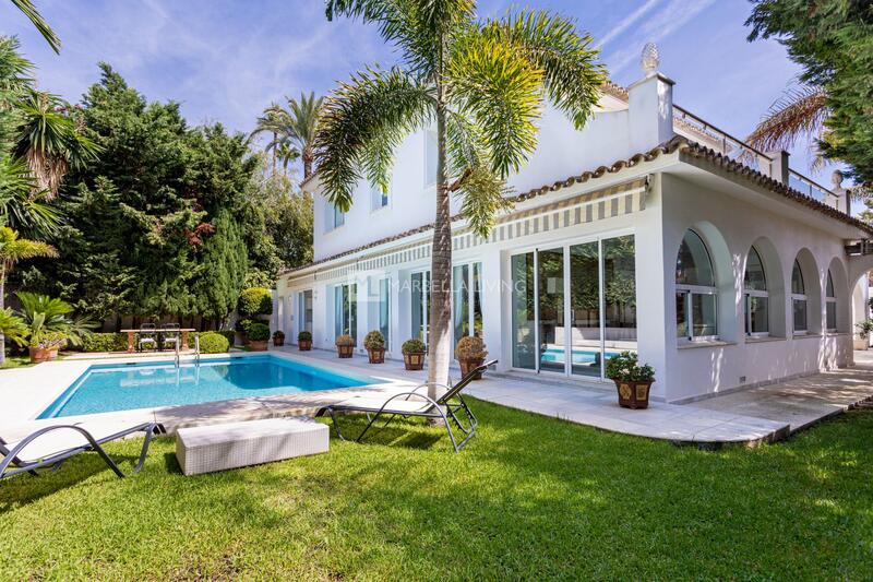 Villa til salgs i Marbella del Este, Málaga