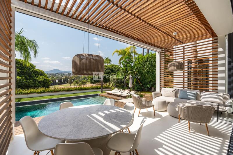 Villa zu verkaufen in Nueva Andalucia, Málaga