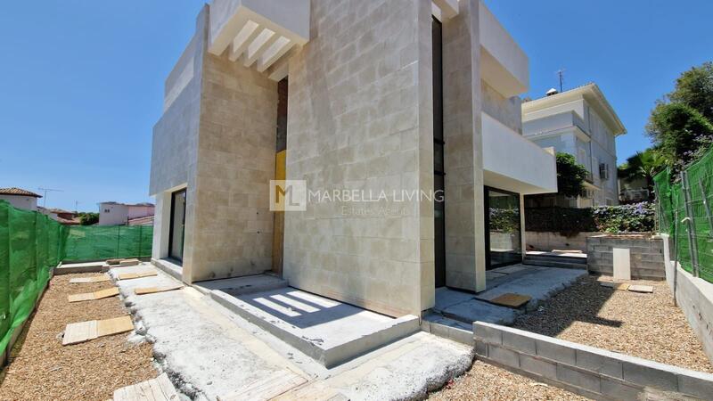 Villa zu verkaufen in Nueva Andalucia, Málaga