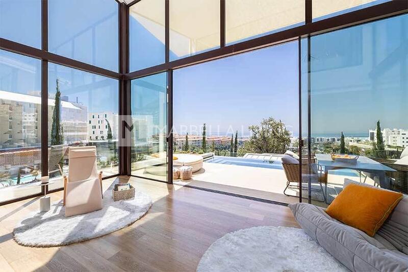 Villa en venta en Benalmadena, Málaga