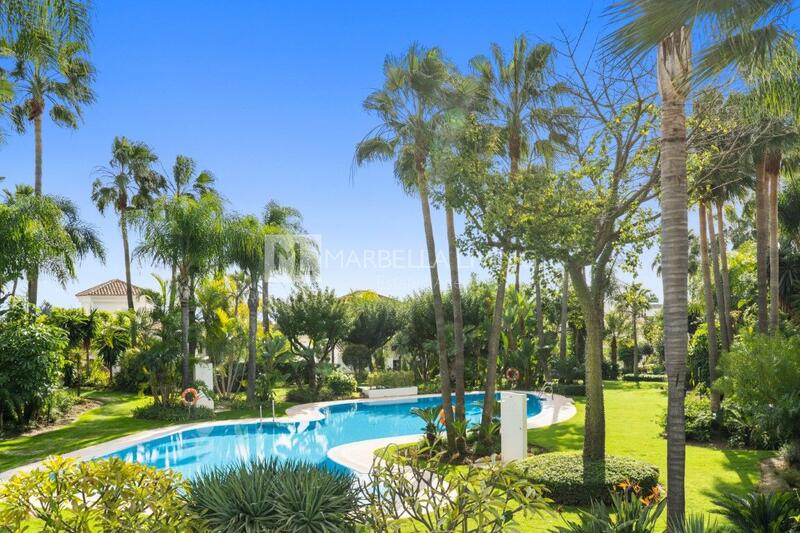Villa Te koop in Golden Mile, Málaga