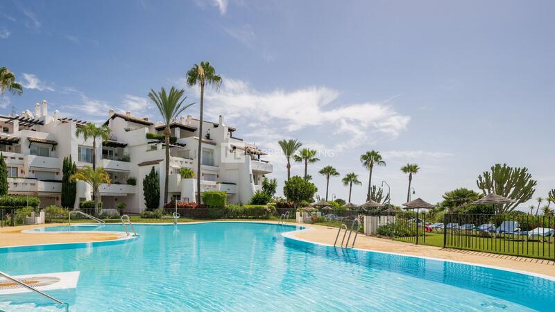 Lejlighed til salg i Estepona, Málaga