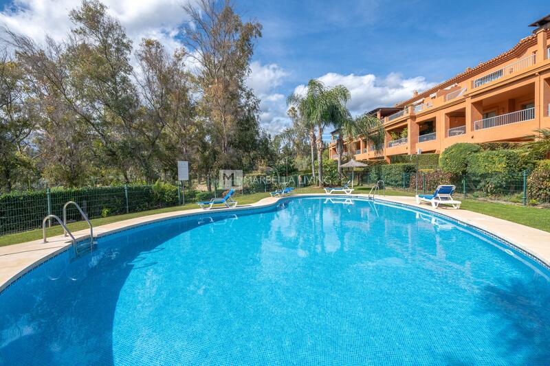 Apartamento en venta en Estepona, Málaga