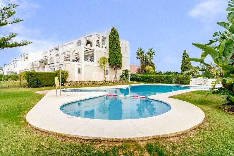 5 bedroom Townhouse for sale