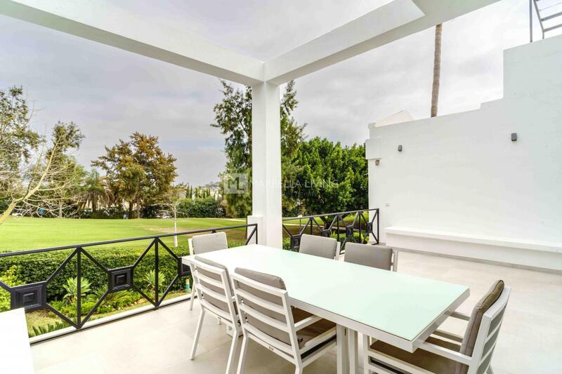 5 bedroom Townhouse for sale