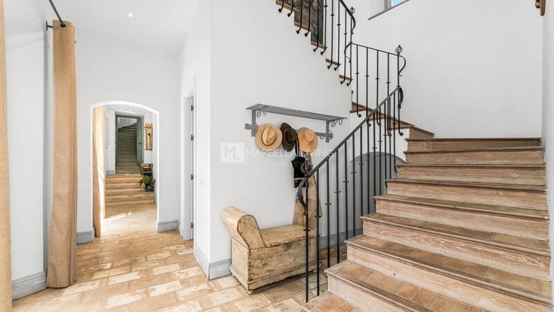 6 bedroom Villa for sale