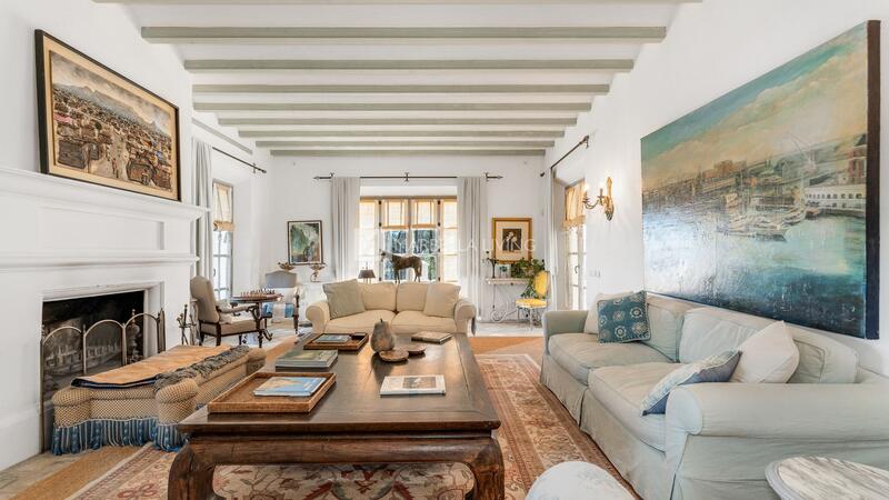 6 bedroom Villa for sale