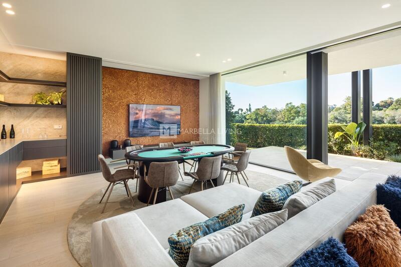 6 bedroom Villa for sale