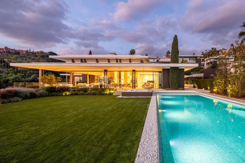 6 bedroom Villa for sale