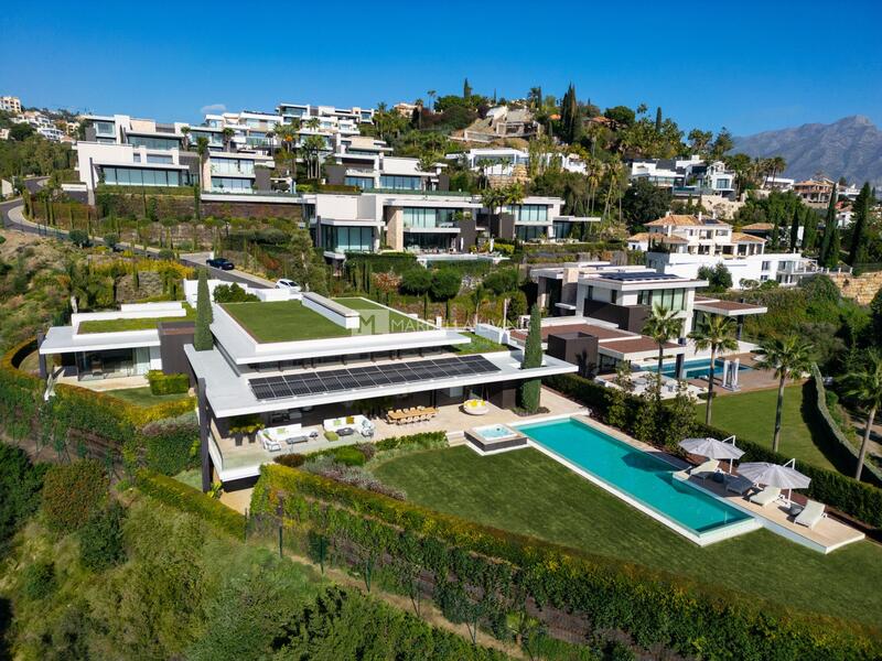 6 bedroom Villa for sale