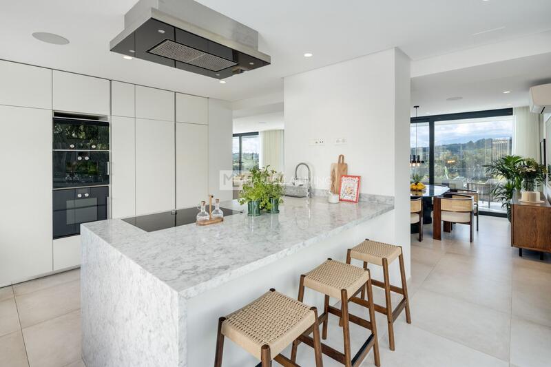 6 bedroom Villa for sale