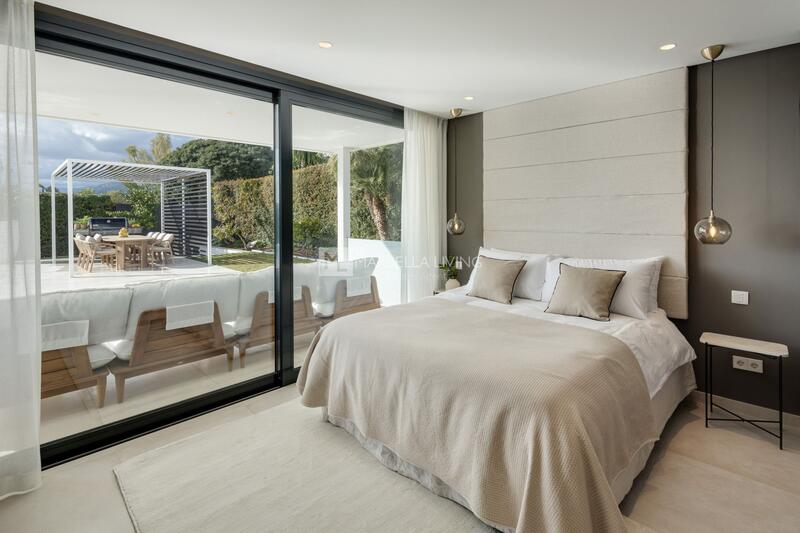 6 bedroom Villa for sale