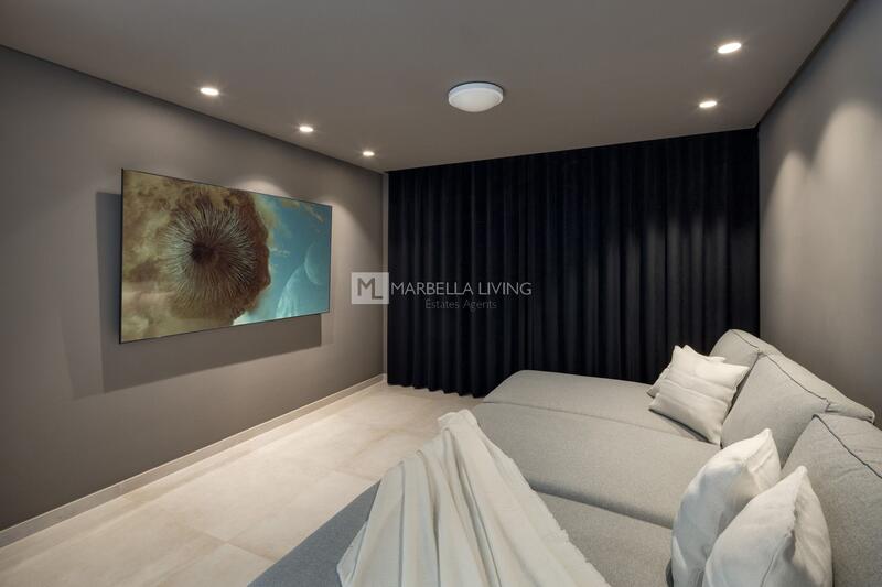 6 bedroom Villa for sale