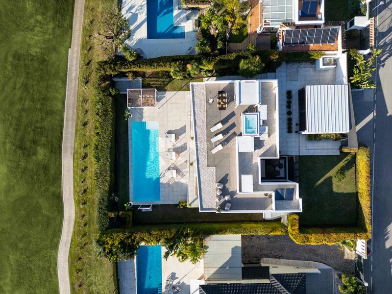 6 bedroom Villa for sale