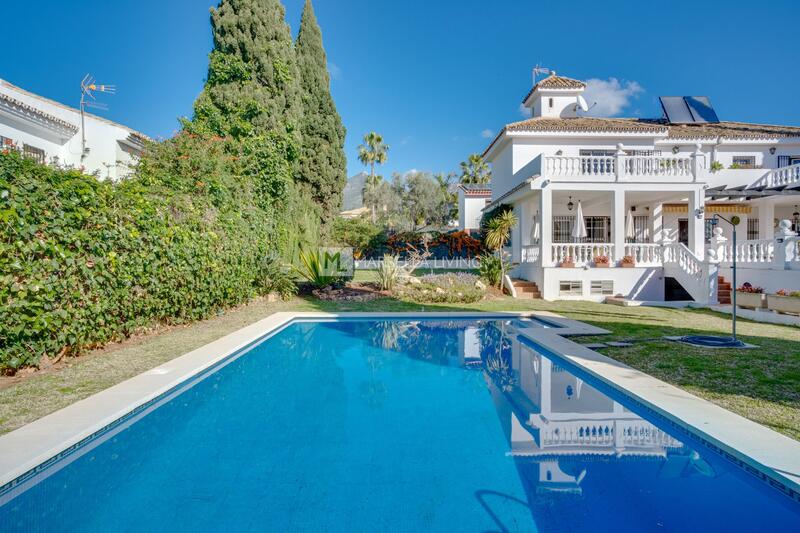 6 Cuarto Villa en venta