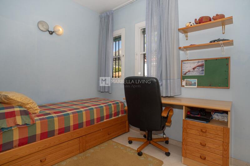 6 Cuarto Villa en venta