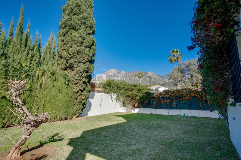 6 Cuarto Villa en venta