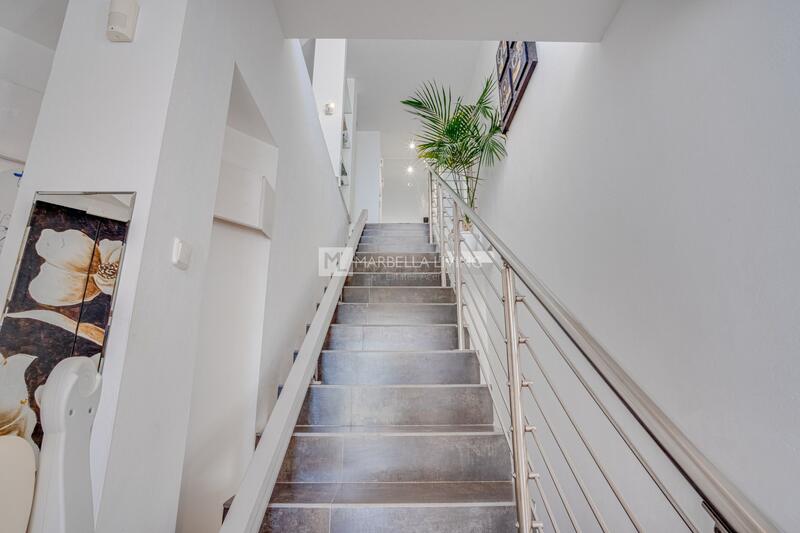 8 Cuarto Villa en venta