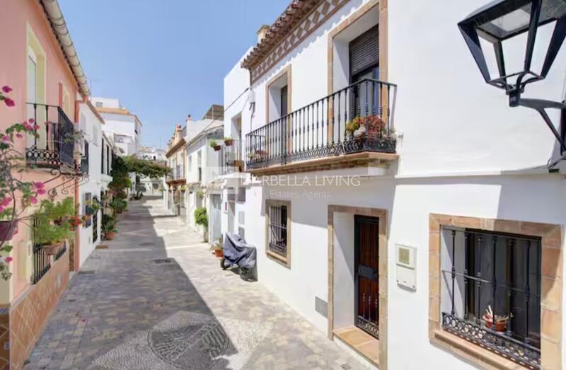 Radhus till salu i Estepona, Málaga