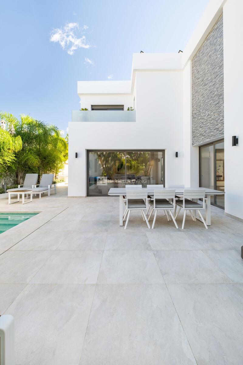 5 bedroom Villa for sale