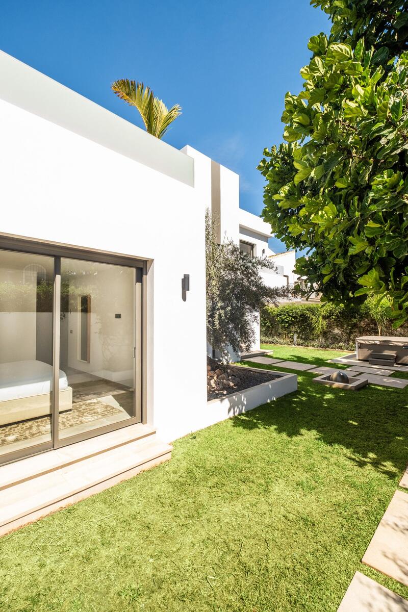5 bedroom Villa for sale