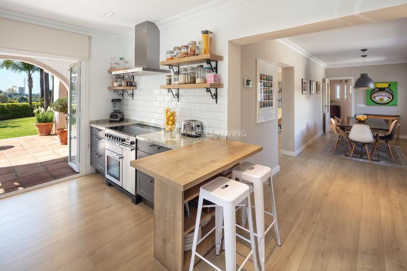 5 bedroom Villa for sale