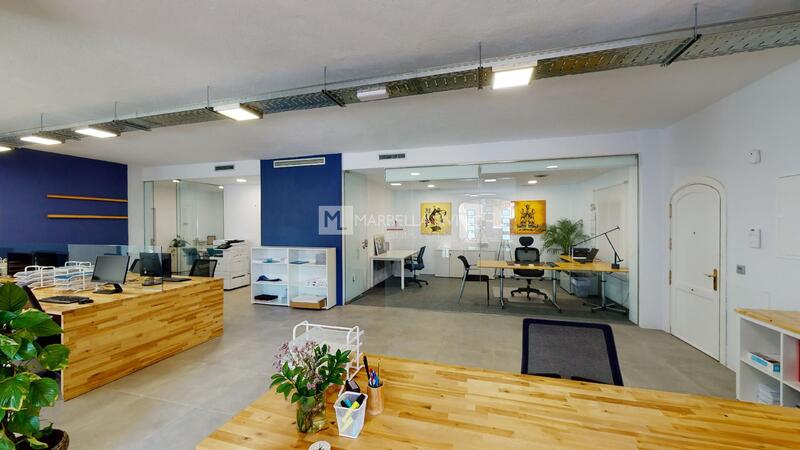 Commercial Property for Long Term Rent in Marbella del Este, Málaga