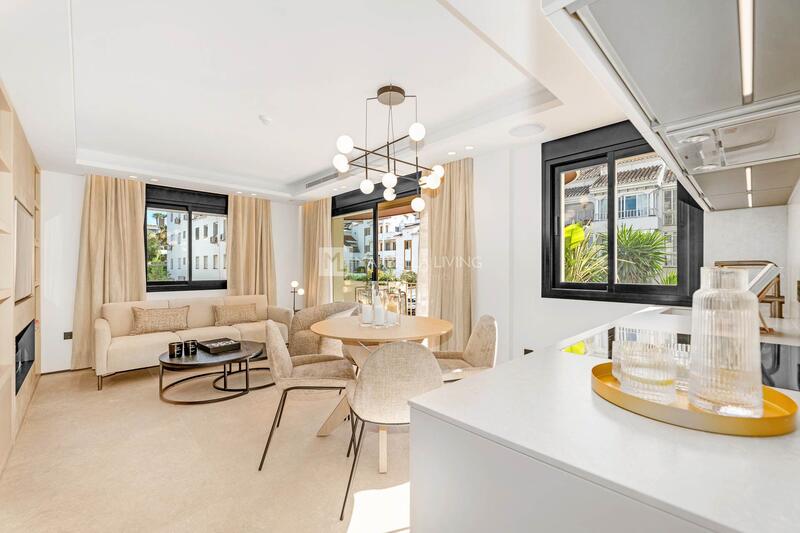 Appartement zu verkaufen in Nueva Andalucia, Málaga