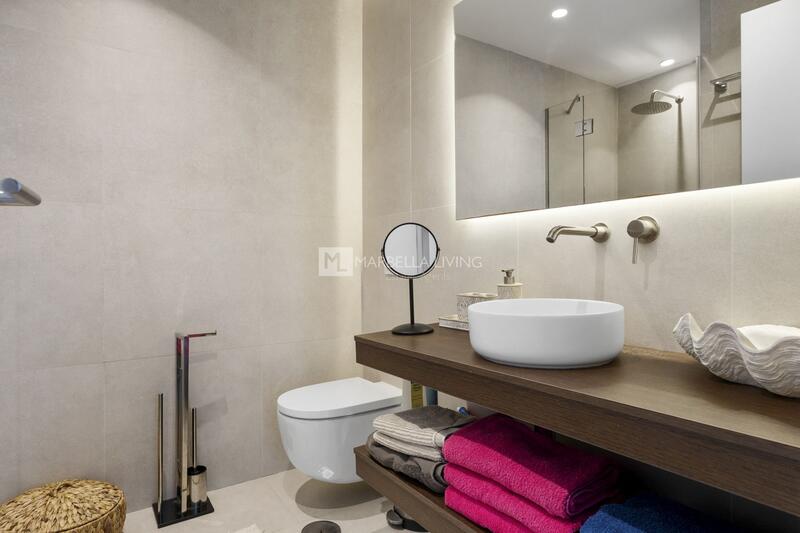 4 bedroom Townhouse for sale
