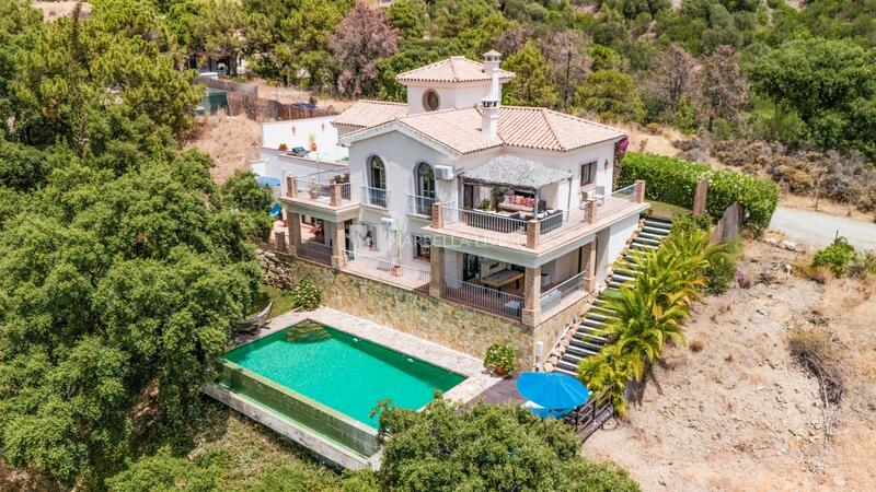 Villa till salu i Estepona, Málaga