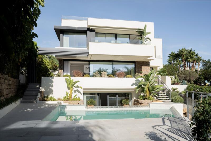 Villa til salg i Estepona, Málaga