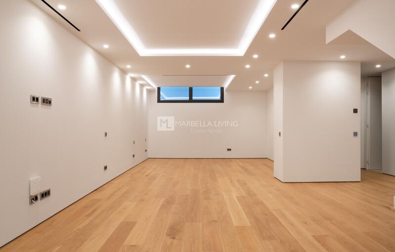 4 bedroom Apartment for sale