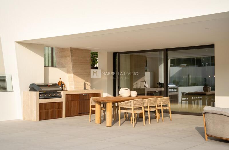 4 bedroom Apartment for sale