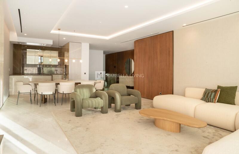 4 bedroom Apartment for sale
