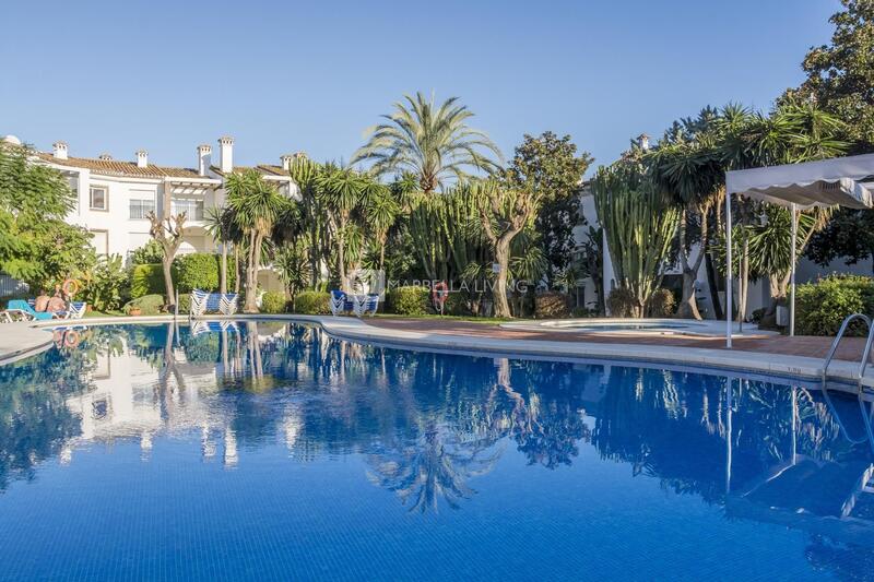 квартира в долгосрочную аренду в Estepona, Málaga