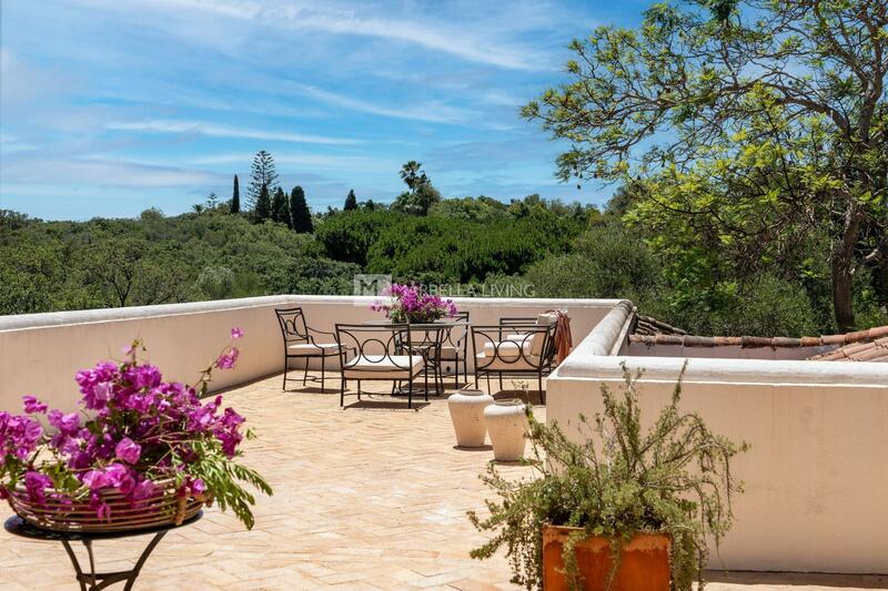 5 bedroom Villa for sale