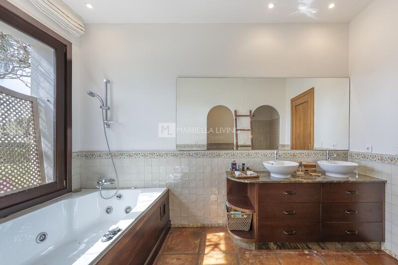 5 bedroom Villa for sale