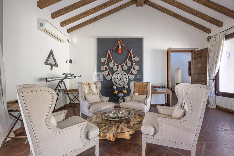 5 bedroom Villa for sale