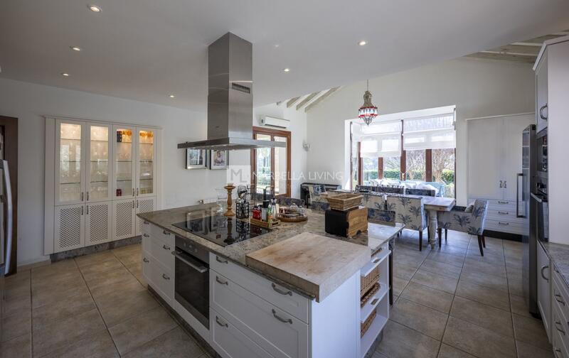 5 bedroom Villa for sale