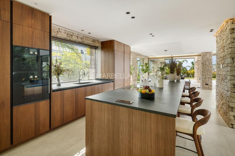 5 bedroom Villa for sale
