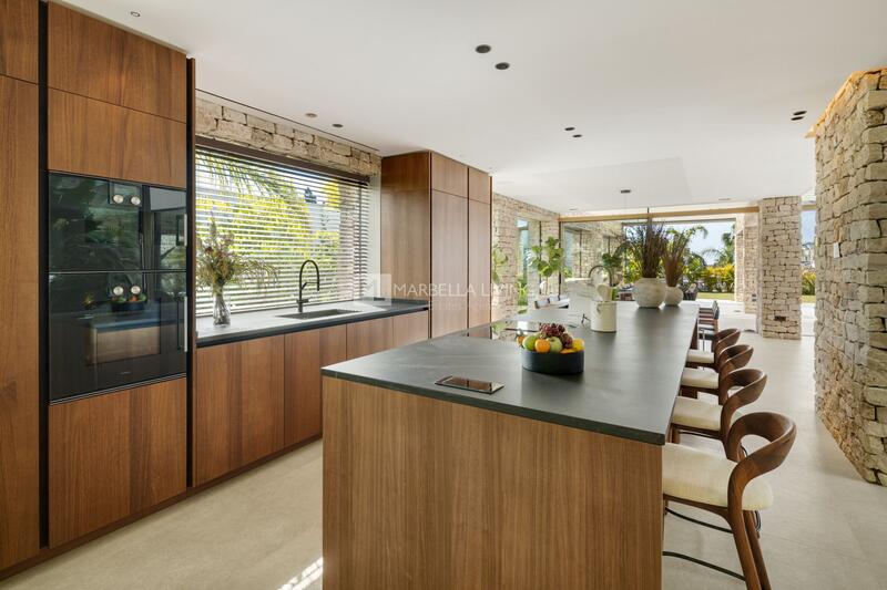 5 bedroom Villa for sale