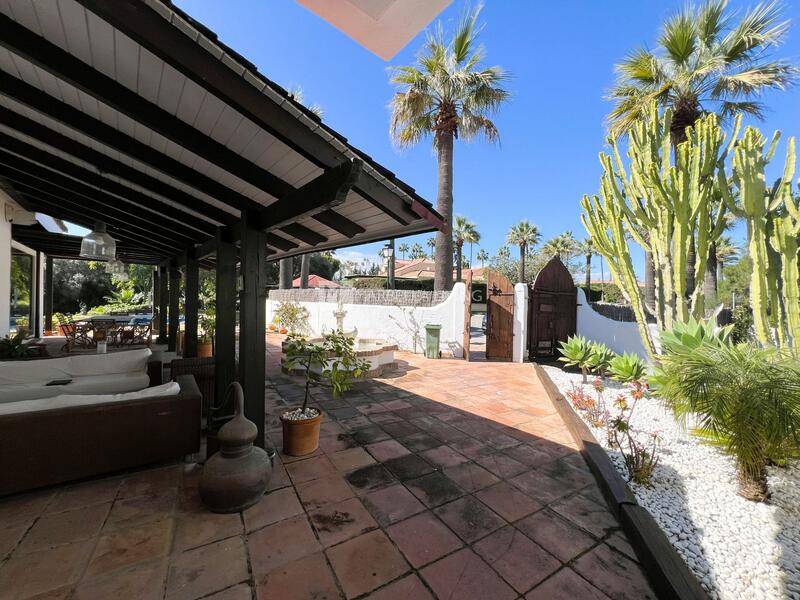 6 Cuarto Villa en venta
