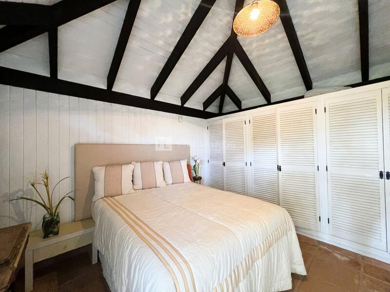 6 Cuarto Villa en venta