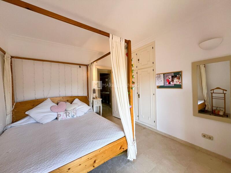 6 Cuarto Villa en venta