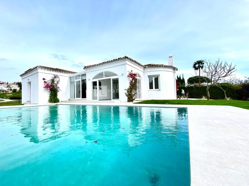 Villa til salg i Manilva, Málaga
