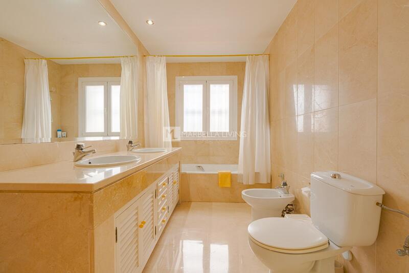 6 Schlafzimmer Villa zu verkaufen