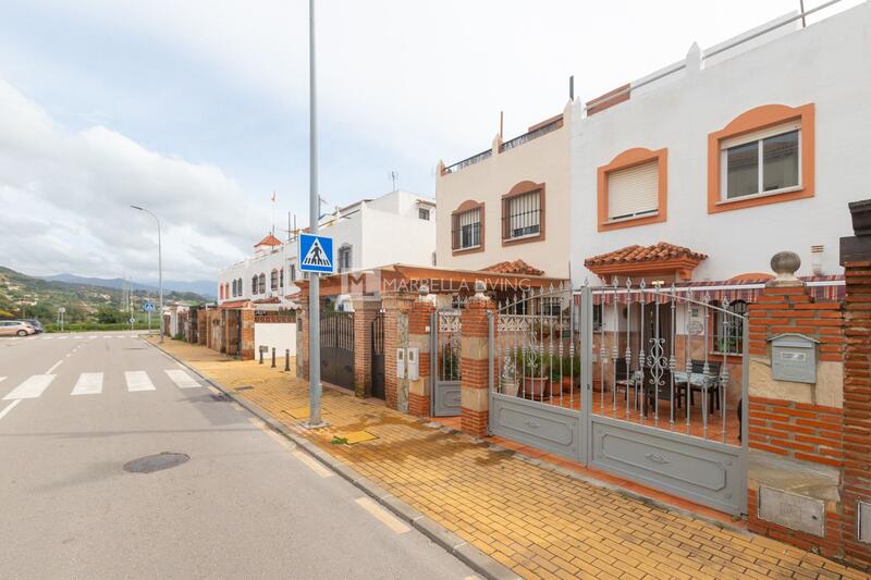 Byhus til salg i Estepona, Málaga