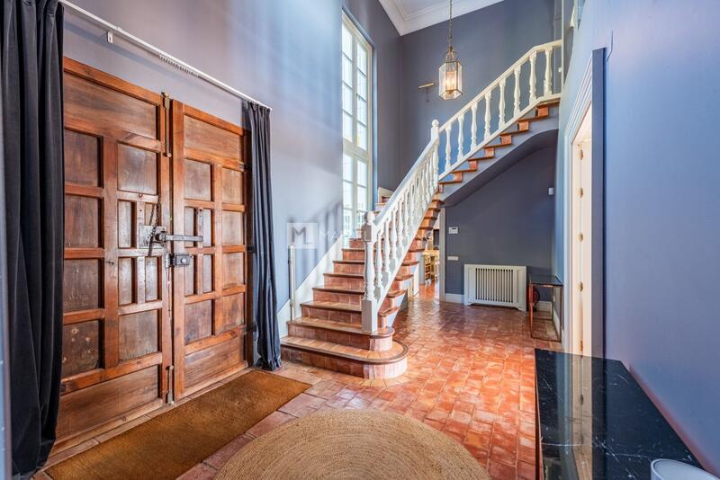 9 bedroom Villa for sale