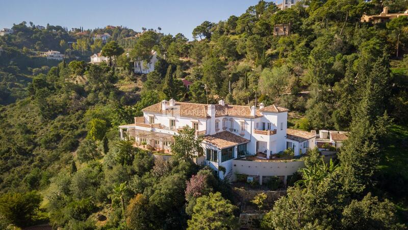 9 bedroom Villa for sale