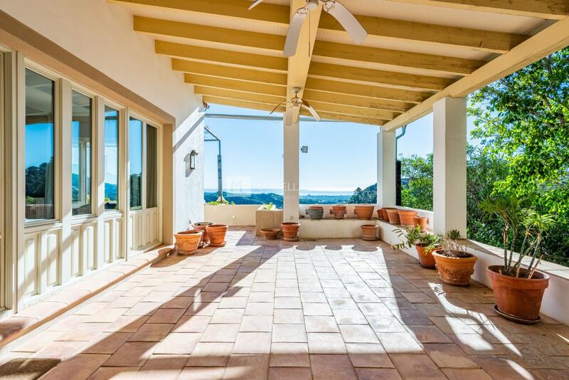 9 bedroom Villa for sale